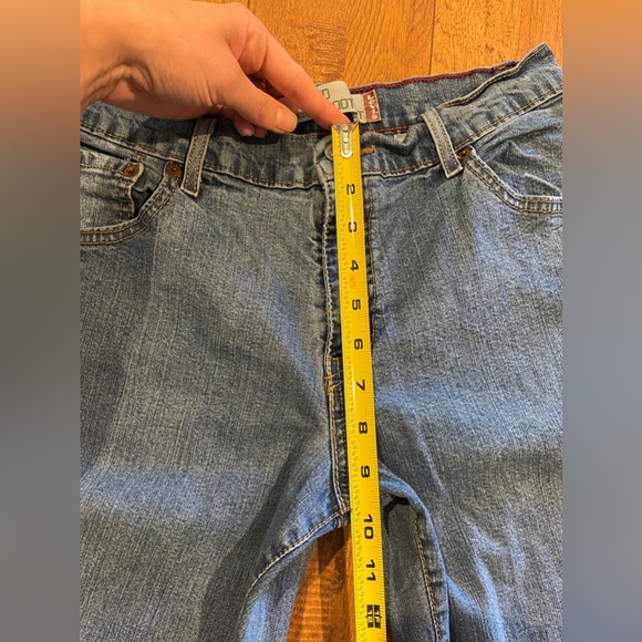 Vintage Levi’s 550 Relaxed Bootcut 98% cotton 2% spandex Denim Jeans - Picture 8 of 11